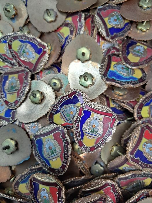 Insigna comunistă Militar de Frunte