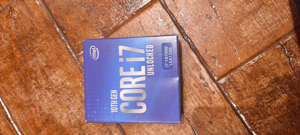 Компютърен процесор и дънна платка