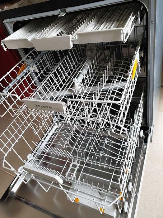 Съдомиялна Miele G5000 Active - 14 Комплекта - Частично Вграждане