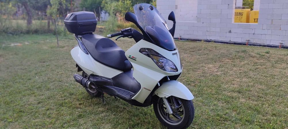 Скутер Aprilia Atlantic 300S