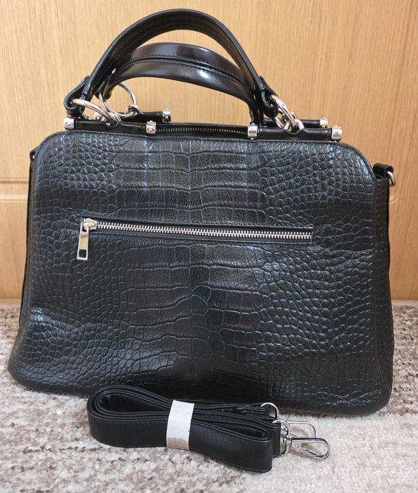 Geanta neagra piele lacuita