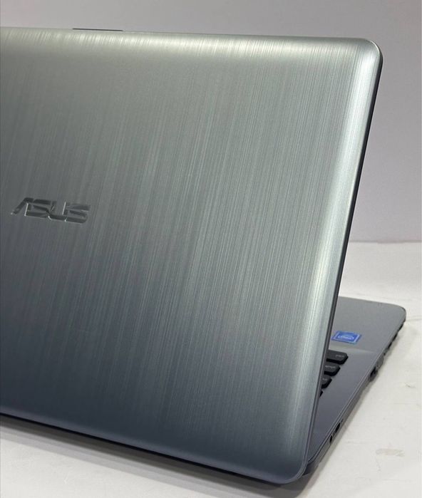 Asus celeron N3350