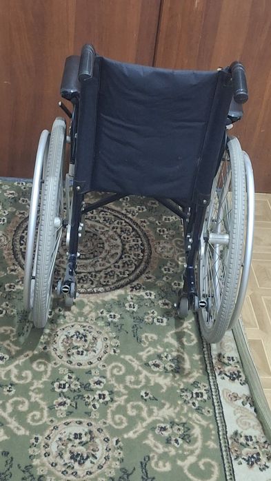 Инвалидная коляска
