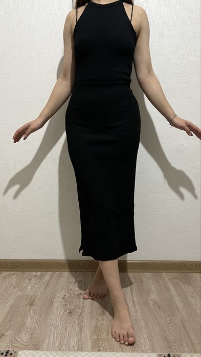 Продам чёрное платье лямка