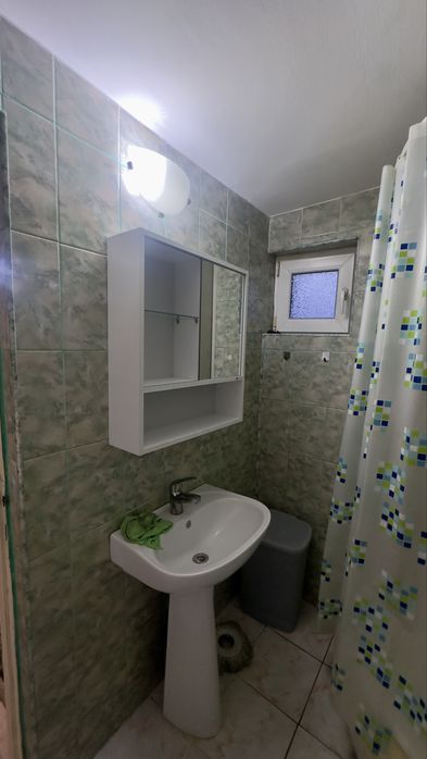 Garsoniera de închiriat