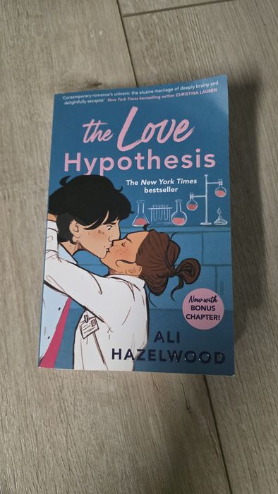 "The Love Hypothesis"- автор Ali Hazewood