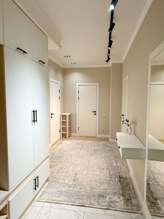 Сдам 2х ком. 8/9 квартиру ЖК Silk Road ор-р метро БИЙ (Р3)