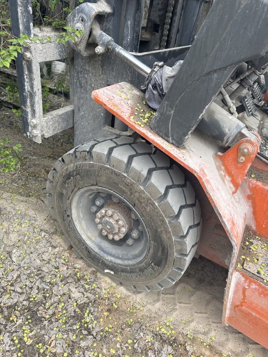 Вилочный погрузчик