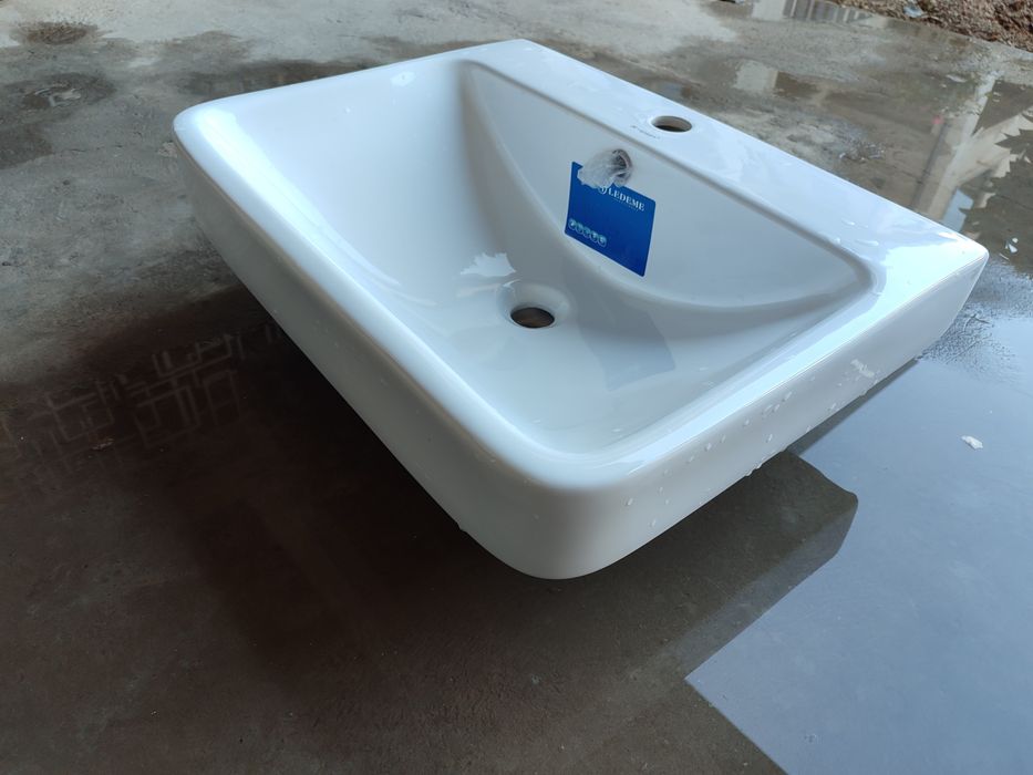 Rakvina tumba ustiga qoyiladigan