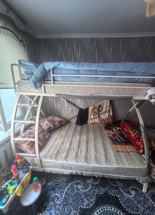 Продам двухъярусная кровать