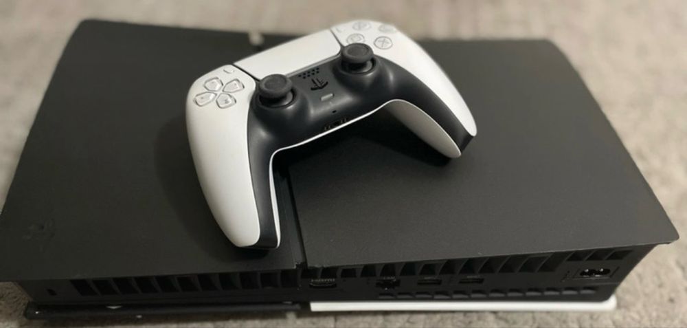 Playstation 5 aproape nou
