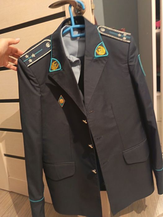 Продам новый Китель