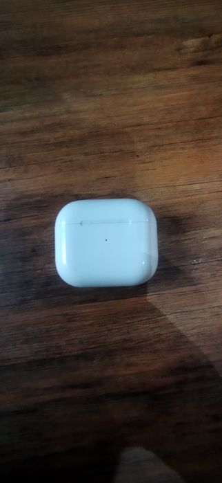 airpods 3 кейс и левое ухо