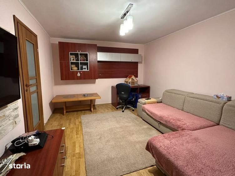 Apartament 3 camere, Virtuții, etaj 12, parcare