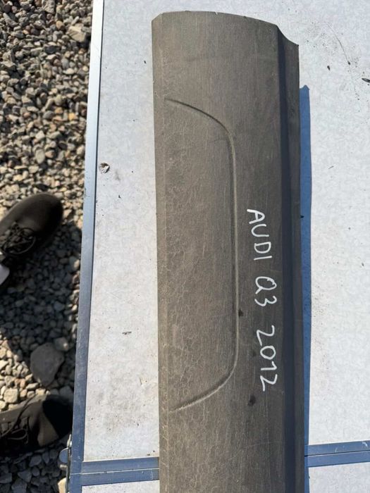 Декоративна лайсна за Audi Q3 2012