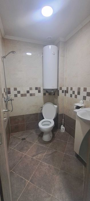 Дава се под наем Двустаен апартамент в Разград, Лудогорие - 73 кв.м за 382.5 € - Снимка #3