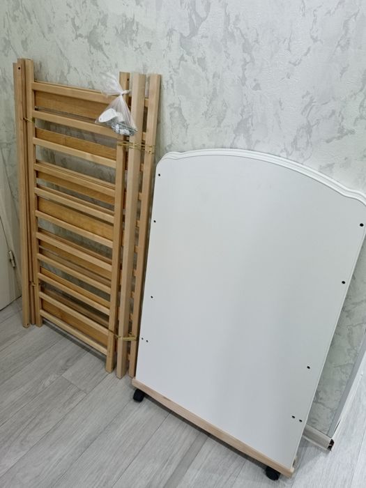 Продам детскую кроватку