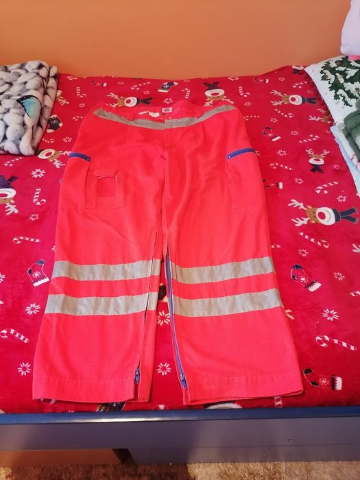 Pantaloni salopetă (mărimea 60)