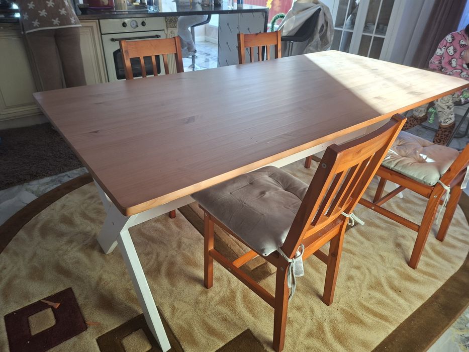 Masa 8 persoane  din lemn