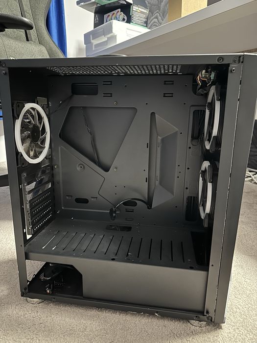 Cooler Artic racire cu lichid si carcasa Myria