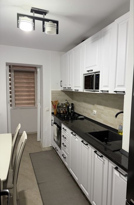 Vand apartament 2 camere mobilat și utilat, renovat recent