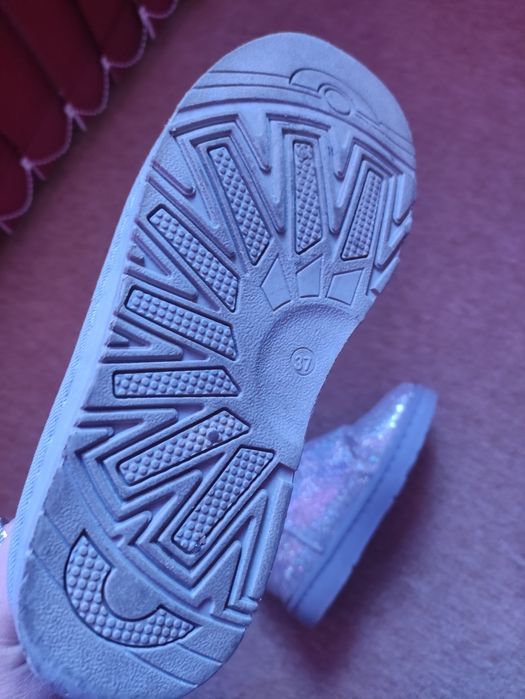 Дамски боти- номер 37