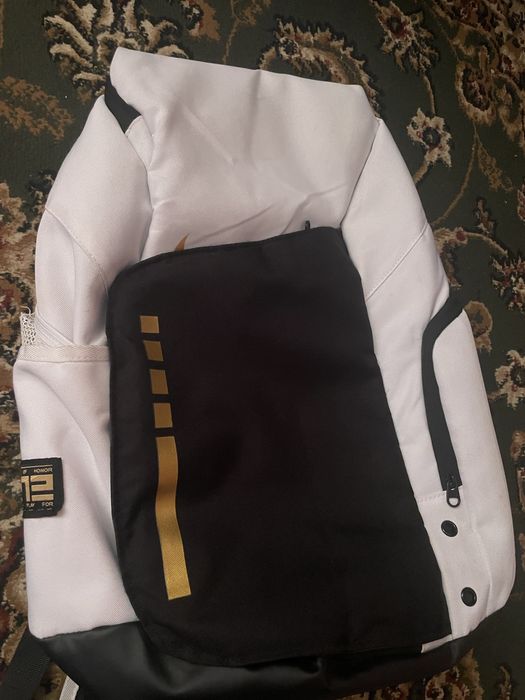 Продам рюкзак найк элит