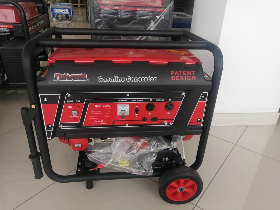 Бензиновый генератор. 7кВт Бренд Ruiwudi.  статорный