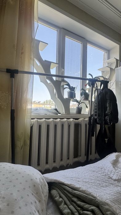 Продам стойку для одежды