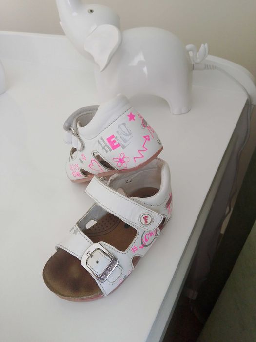 Детски сандали за момиче