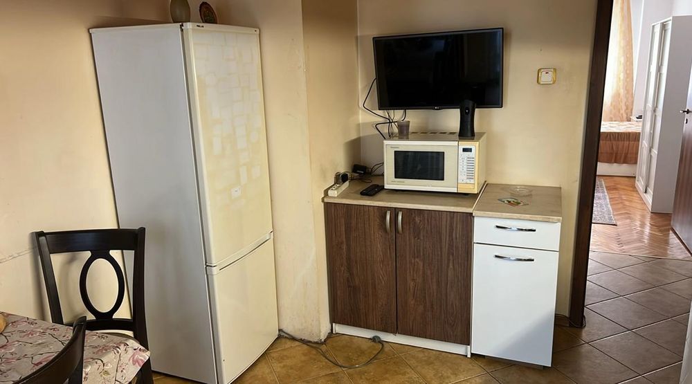 Дава се под наем Двустаен апартамент в София, Център - 83 кв.м за 900 € - Снимка #3