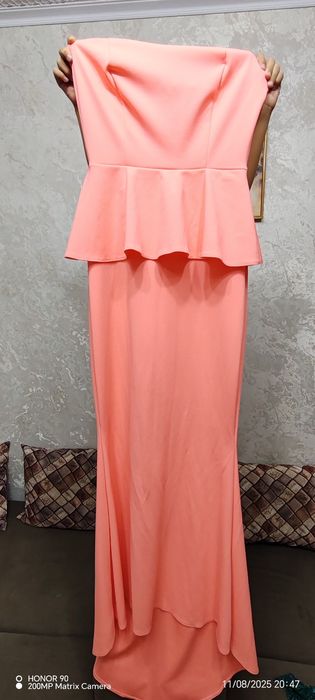 Продам платья. Каждую за 5000