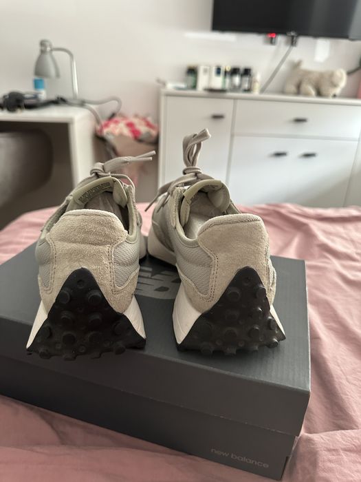 Adidasi New Balance noi