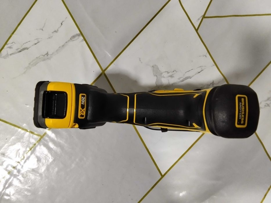Лобзик DeWalt DCF335