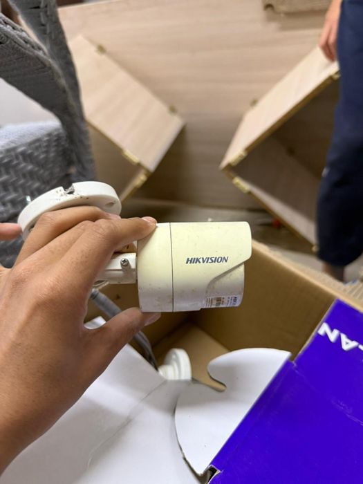 Продается камера Hikvision 2МП