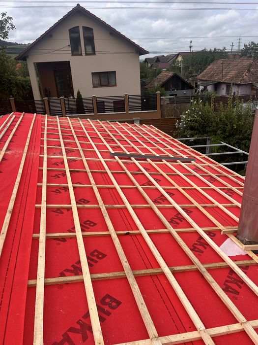 Montaj tigla metalica ceramica reparatii jgheaburi acoperisuri velux