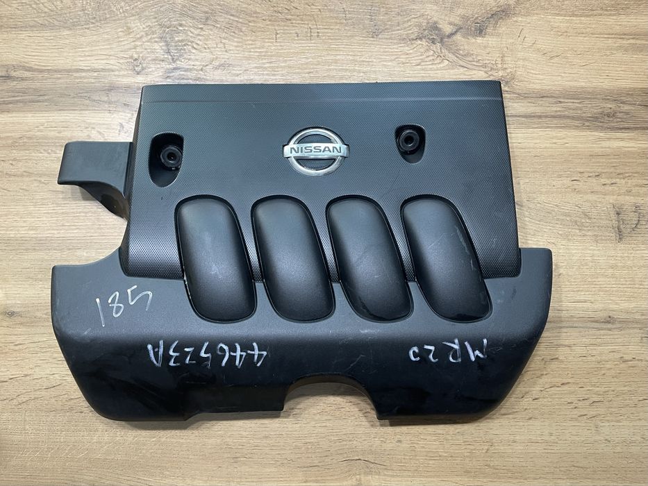 Крышка двигателя ниссан