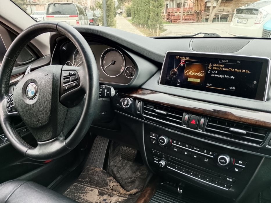 Продам BMW X-5 2014 г/в.