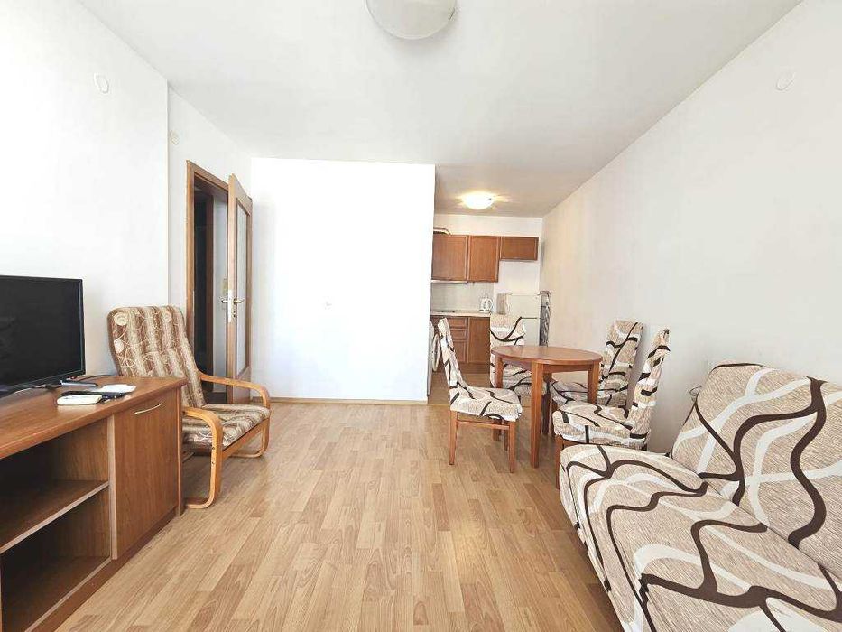 Продава се Тристаен апартамент в Свети Влас - 105 кв.м за 1296 €/кв.м - Снимка #2
