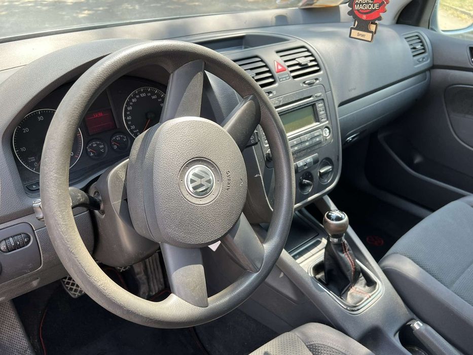 Продавам ВСЯКАКВИ Голф 5ци на ЧАСТИ, имам над 10 голфа 1.4 1.6 1.9 2.0