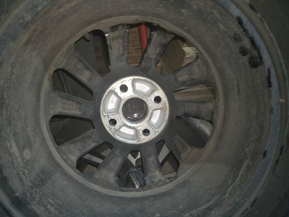 Продам диски с резиной KUMHO.
