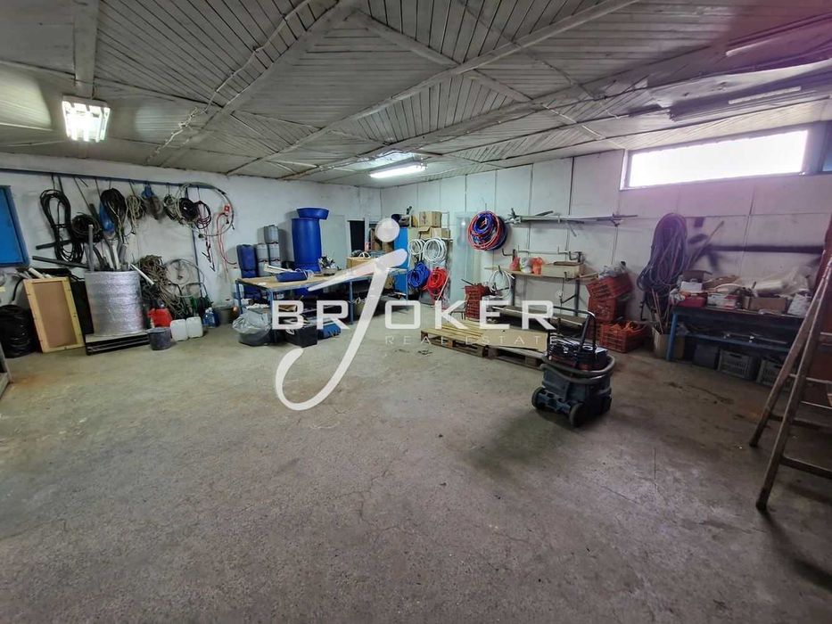 Продава се Промишлена сграда в Кърджали, Център - 1092 кв.м за 1000 €/кв.м - Снимка #18