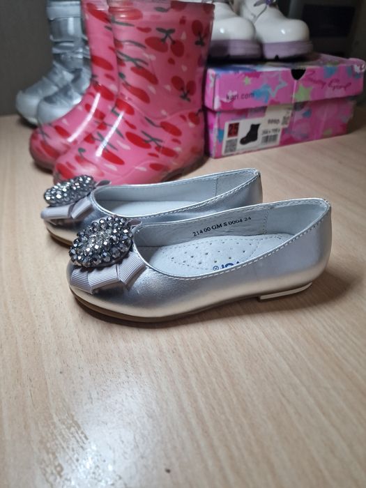 Туфли нарядные 24 размер