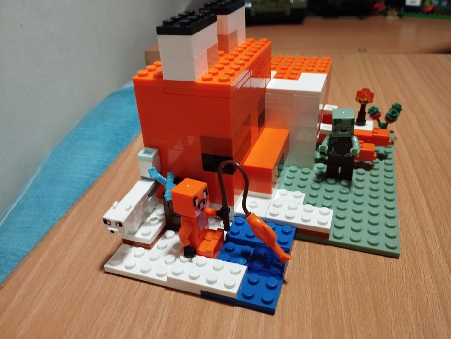 LEGO: Лисья хижина Minecraft 21178