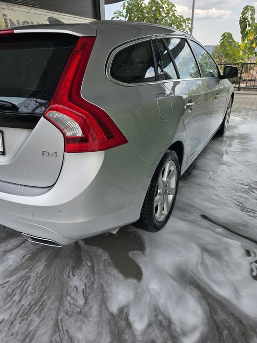 Volvo v60  din 2016 euro6 istoric ...
