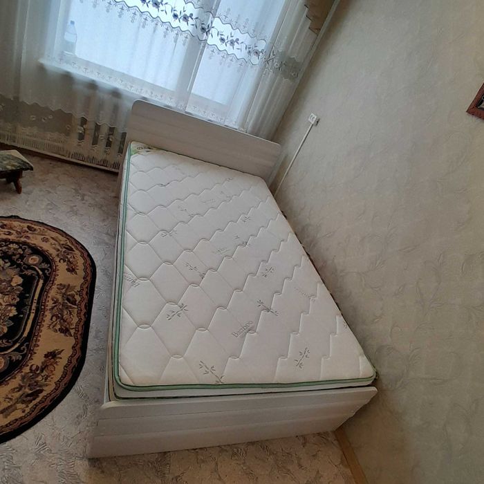 Кровать в спальню
