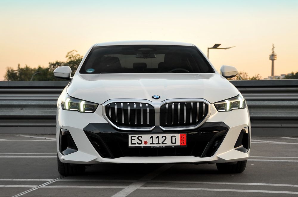BMW 520i 2024 208cp G60 M-Packet/Laser/DriverAsist+/360"/Hi-Fi Garantie 01/2027 / 0 daune !