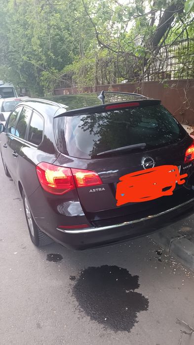 Vând Opel Astra j