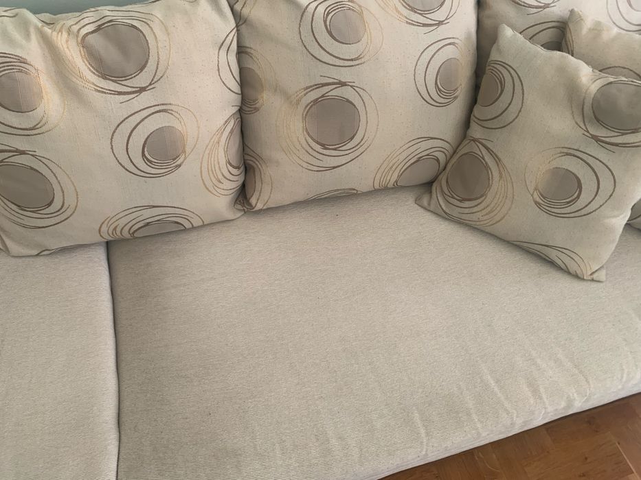 Ъглов диван с ракла