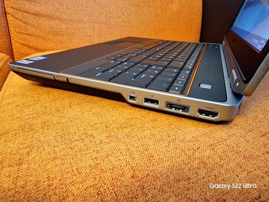 Laptop dell i5 tastatura iluminata